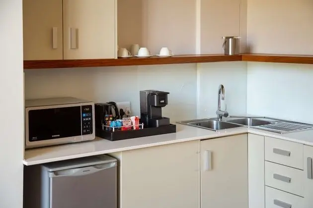 Çatı Katı (Loft), 1 En Büyük (King) Boy Yatak, Küçük Mutfak
