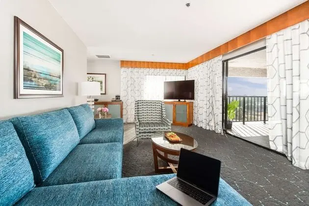 Süit, 1 En Büyük (King) Boy Yatak, Sigara İçilmez, Balkon