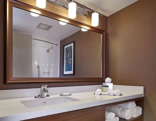 Oda, 1 Büyük (Queen) Boy Yatak
