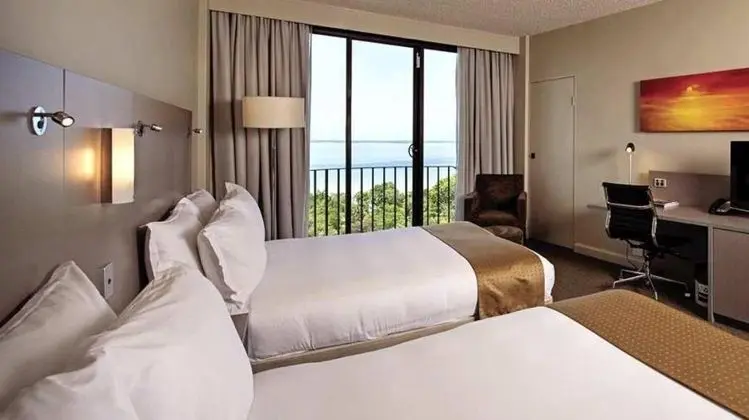 1 Çift Kişilik Veya 2 Tek Kişilik Yatak Harbour View