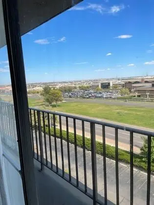 Oda, 2 Çift Kişilik Yatak, Sigara İçilmez, Balkon