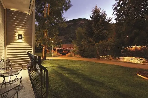 Oda, 1 En Büyük (King) Boy Yatak ve Çekyat (River Side)