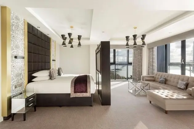 Junior Süit, 1 En Büyük (King) Boy Yatak