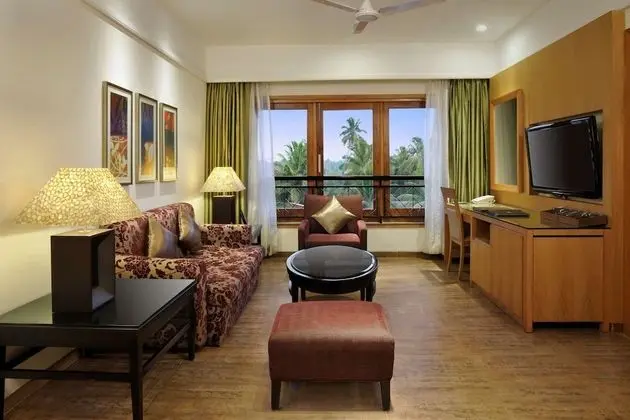 1 Bed Room Pool View Suite