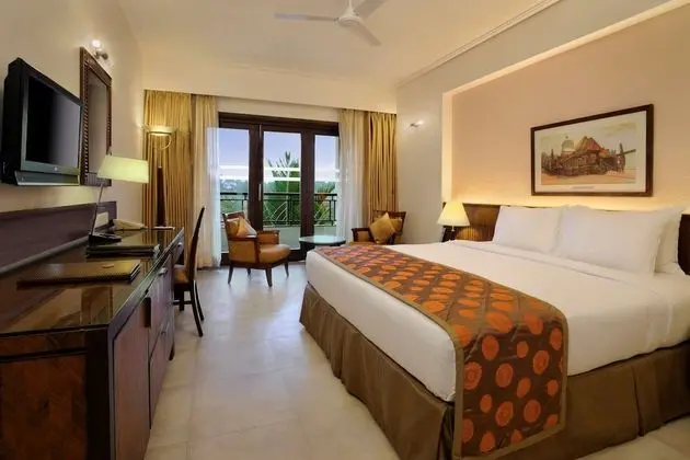 King Guest Room Lagoon View