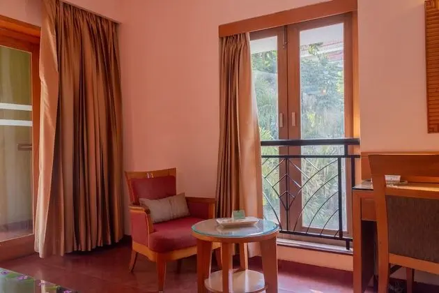 King Guest Room Lagoon View