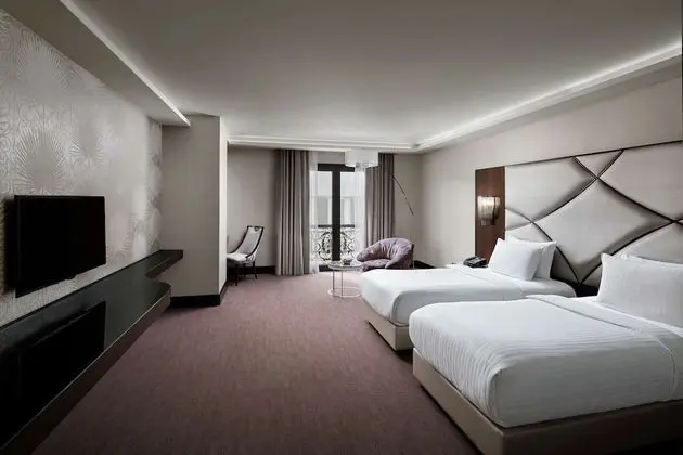 https://i.travelapi.com/lodging/7000000/6570000/6560300/6560270/12b4bad8_z.jpg