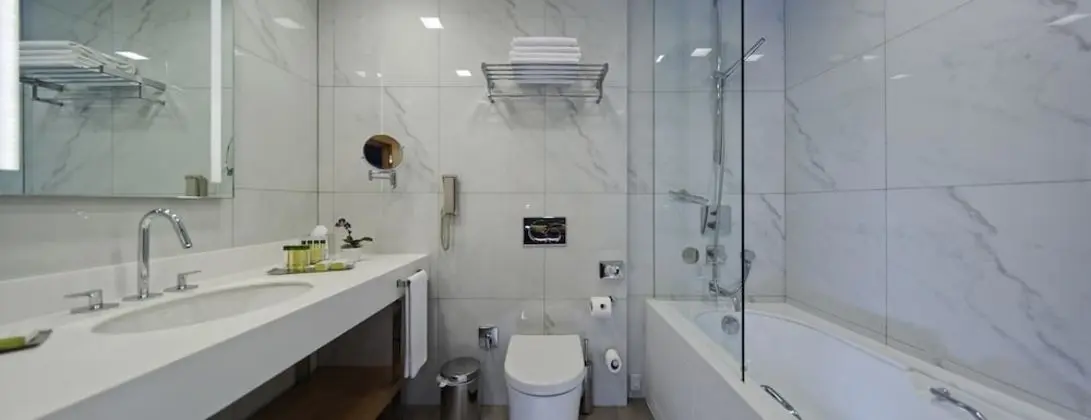 https://i.travelapi.com/lodging/4000000/3760000/3754100/3754059/9650ae7e_z.jpg