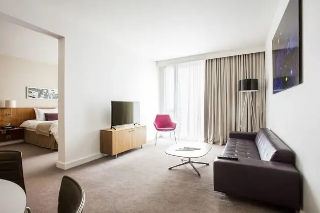 Suite, 1 King Bed, City View