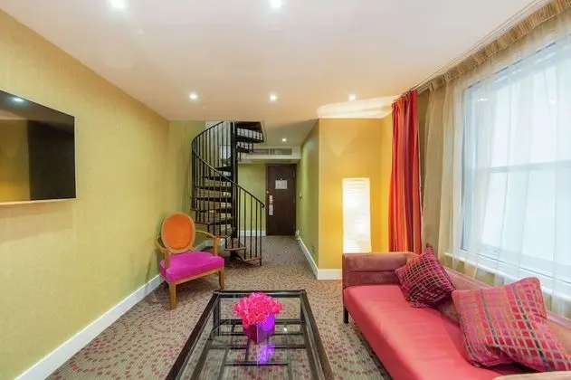 Junior Süit, 1 Büyük (Queen) Boy Yatak (Duplex, Living Room)