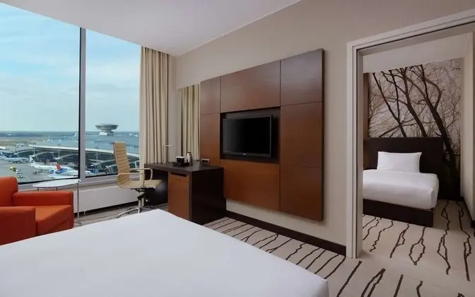 Queen Family Guest Room