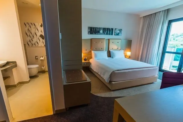 Deluxe Oda, 1 En Büyük (King) Boy Yatak, Balkon