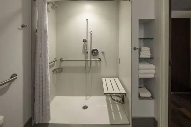 Oda, Engellilere Uygun (Roll-in Shower)
