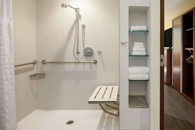 Oda, Engellilere Uygun (Roll-in Shower)
