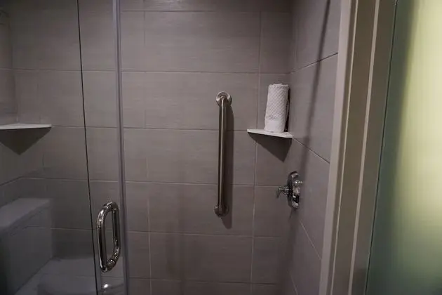 Executive Oda, 1 En Büyük (King) Boy Yatak, Sigara İçilmez, Marina Manzaralı (w/ bathtub)