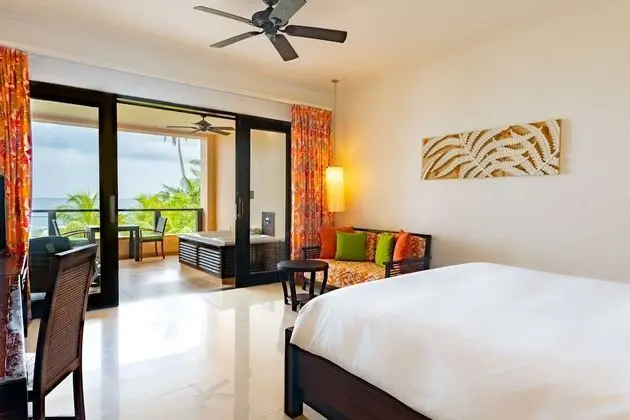 Grand Room, 1 King Bed, Beach View, Jacuzzi on Balcony