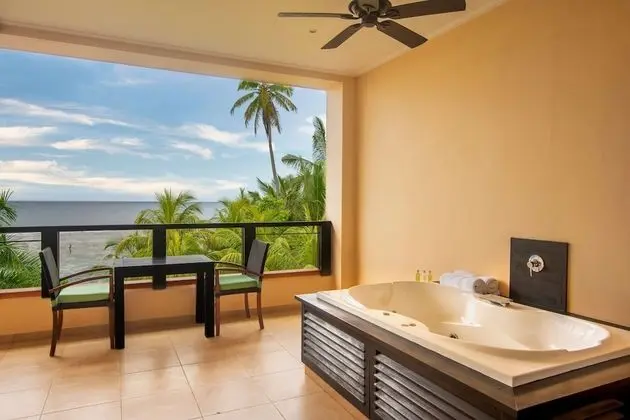 Grand Room, 1 King Bed, Beach View, Jacuzzi on Balcony