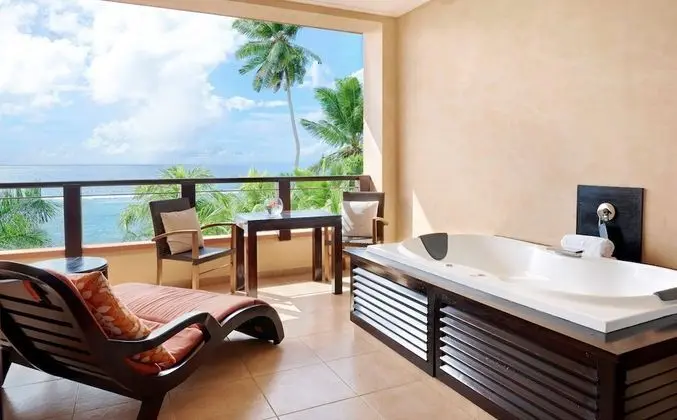 Grand Room, 1 King Bed, Beach View, Jacuzzi on Balcony