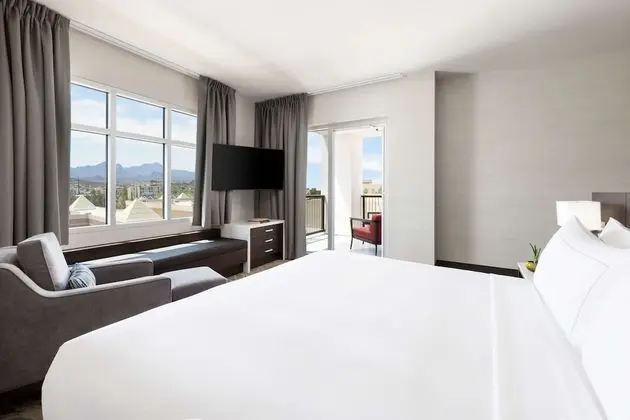 Deluxe Oda, 1 En Büyük (King) Boy Yatak, Engellilere Uygun, Balkon