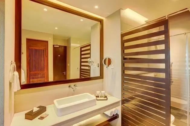 Deluxe Oda, 2 Tek Kişilik Yatak, Balkon, Bahçe Manzaralı
