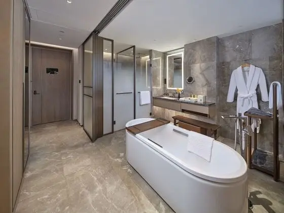 Deluxe Oda, 1 En Büyük (King) Boy Yatak, Balkon