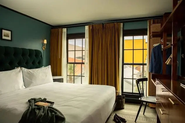 Collector's Premier One Bedroom Suite