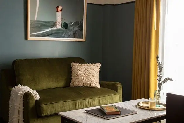 Collector's Premier One Bedroom Suite