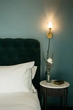 Travelers One Bedroom Suite - One King