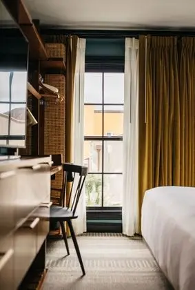Travelers One Bedroom Suite - One King