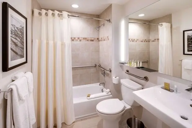 Junior Suite, with Bathtub, Accessible