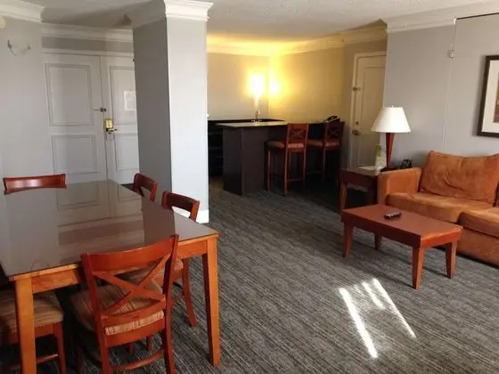Executive Oda (Murphy Bed Parlor Room - Exec. Level)