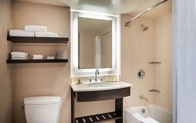 Exclusive Stüdyo Süit, Balkon (1 King Murphy Bed)
