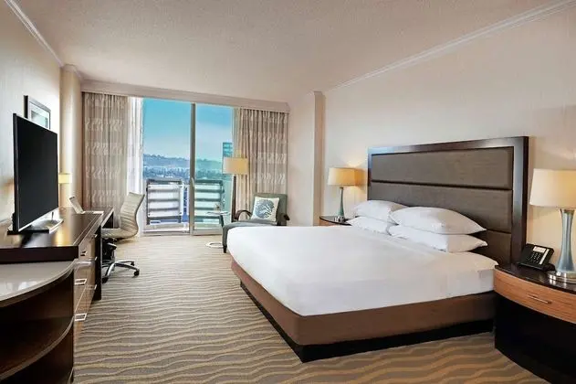 Premier Oda, 1 En Büyük (King) Boy Yatak, Buzdolabı ve Mikrodalga (Top Floor, Balcony)