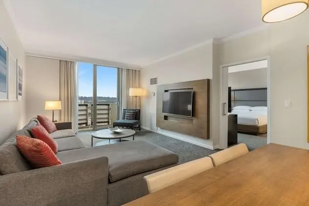Premier Süit, Balkon, Havuz Manzaralı (Top Floor, 2 Room Suite)