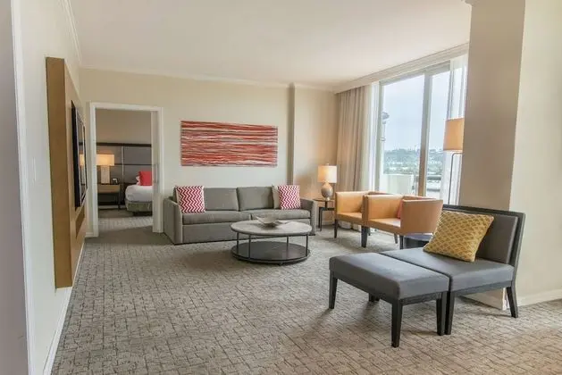 Presidential Süit, 1 En Büyük (King) Boy Yatak ve Çekyat, Sıcak Su Küveti (Top Floor, 2 Room Suite)