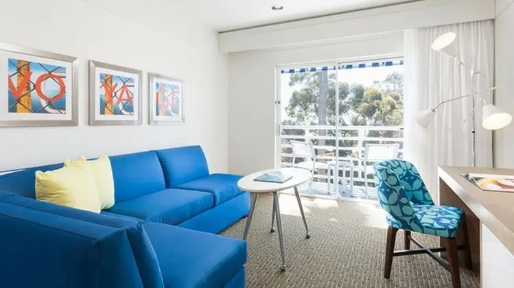 Suite, 1 King Bed with Sofa bed, Signature View