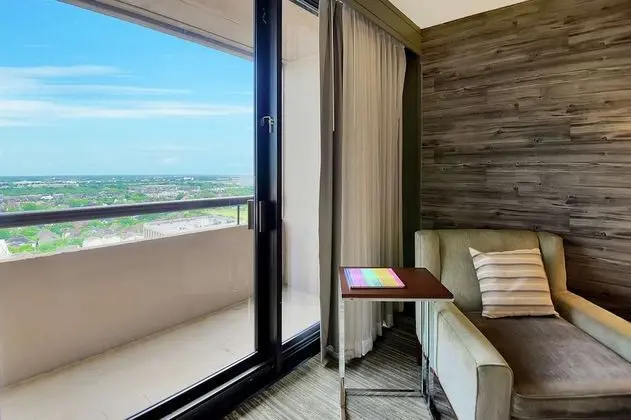 Oda, 1 En Büyük (King) Boy Yatak, Sigara İçilmez, Balkon