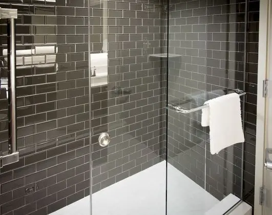 Oda, 1 En Büyük (King) Boy Yatak, Sigara İçilmez, Balkon
