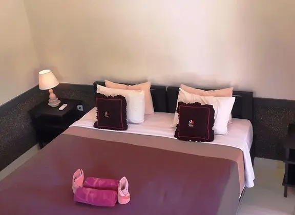 Standard Tek Büyük veya İki Ayrı Yataklı Oda, 1 Yatak Odası, Havuz Manzaralı
