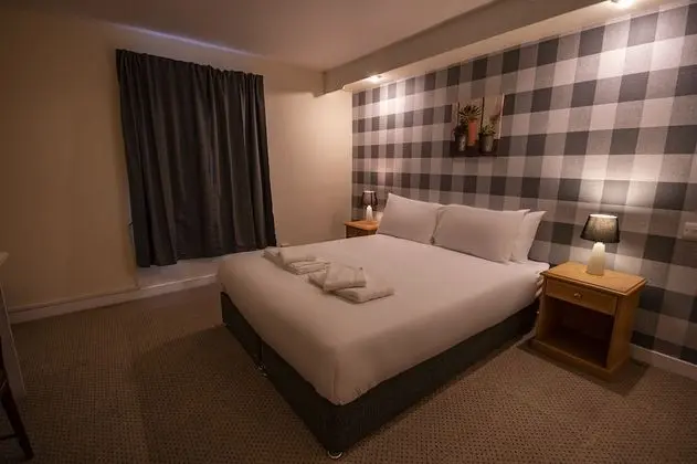 Comfort Tek Büyük Yataklı Oda