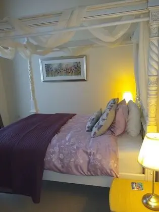 Tek Büyük Yataklı Oda, Özel Banyo, Avlu Manzaralı (external bathroom)