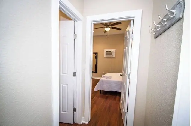 Ev (1 Bedroom)