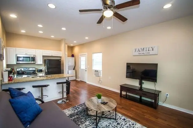 Ev (1 Bedroom)