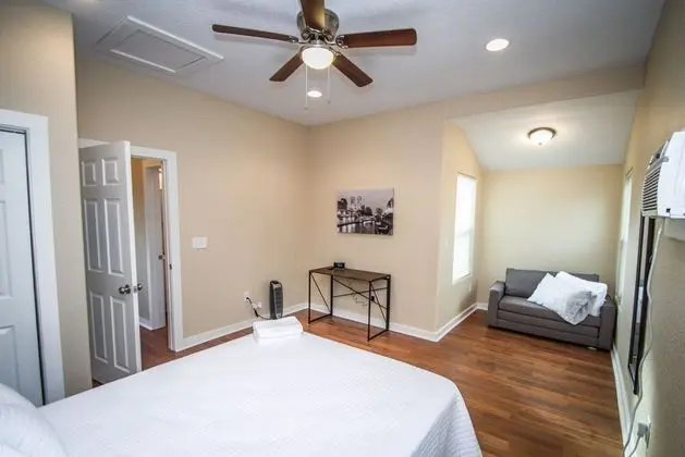 Ev (1 Bedroom)