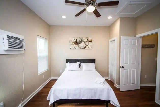 Ev (1 Bedroom)