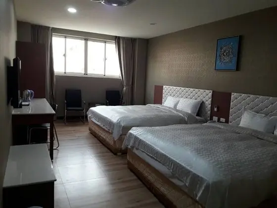 Deluxe Dört Kişilik Oda