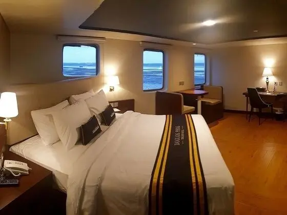Executive Double or Twin Suite