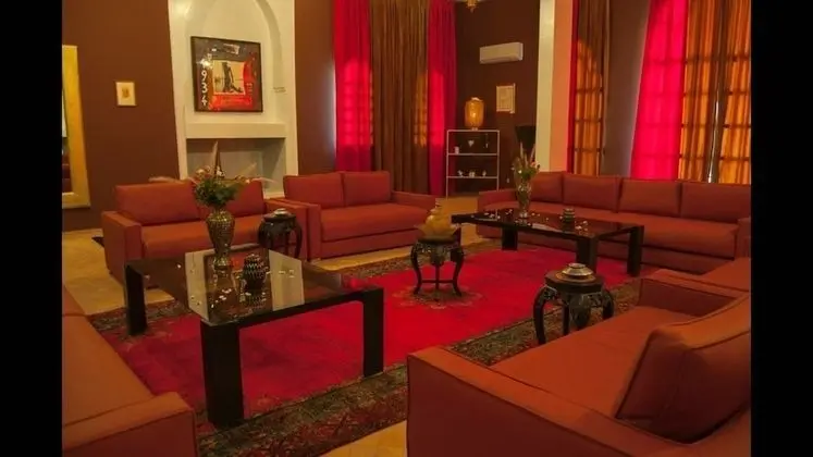 Grand Villa, Sigara İçilmez