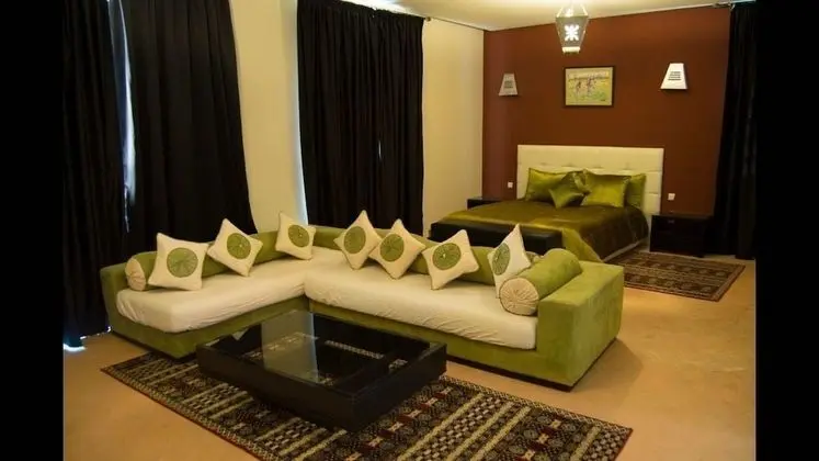 Grand Villa, Sigara İçilmez