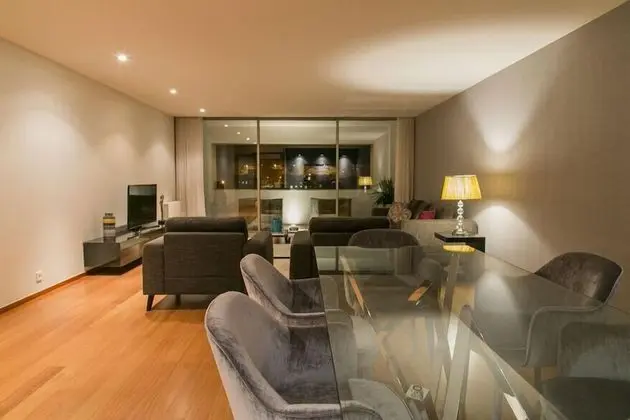 Luxury Apart Daire, 2 Yatak Odası, Balkon, Nehir Manzaralı